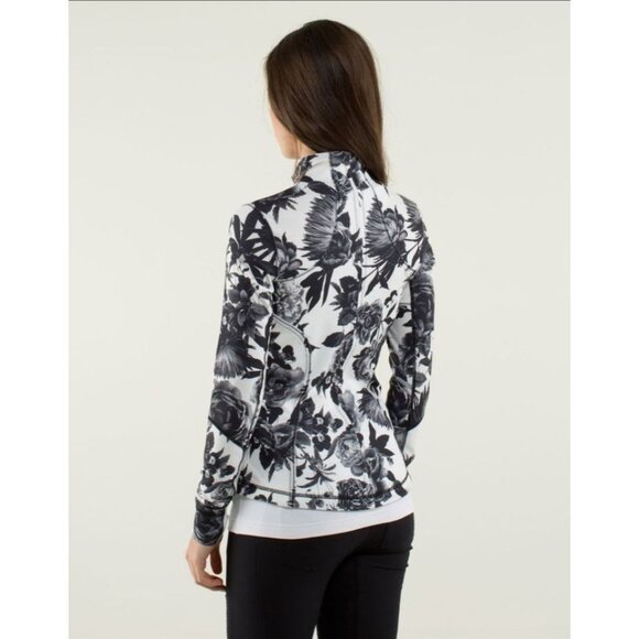 Lululemon Athletica Forme Jacket II Textured Brisk Bloom Black White. Size 6 - Picture 2 of 9